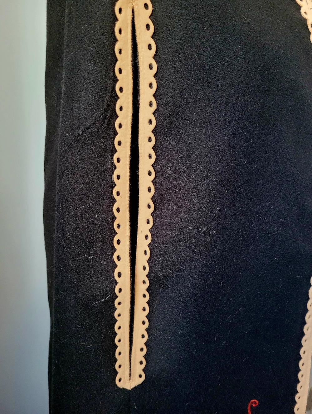 NWT Whimsical Molly Bracken Black Cape - Picture 4 of 5